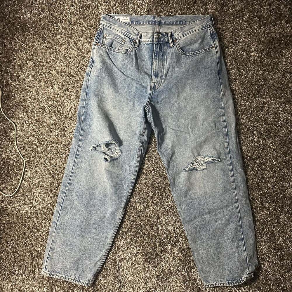 Gap Baggy Fit Distressed Light Wash Denim Jeans 33x30